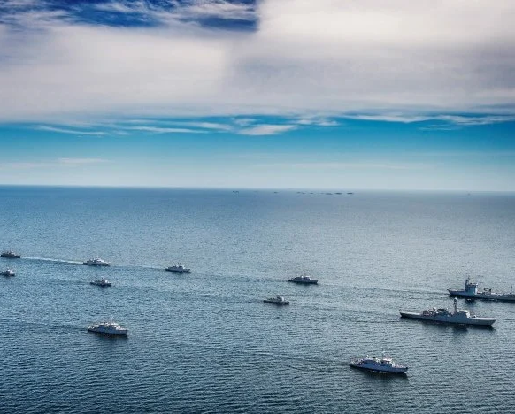 baltops.2e16d0ba.fill-2332x1398-c100