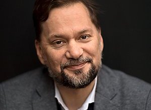 fredrik.bynander@fhs.se